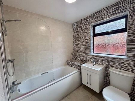 1a St John's Court, Belfast, BT7 3HS - Photo 3