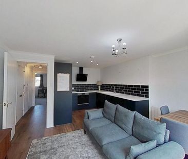 2 bedroom flat to rent - Photo 3