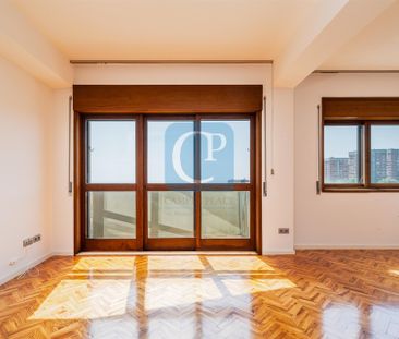 Apartamento T2 em Lordelo do Ouro (Foz), Porto - Photo 1