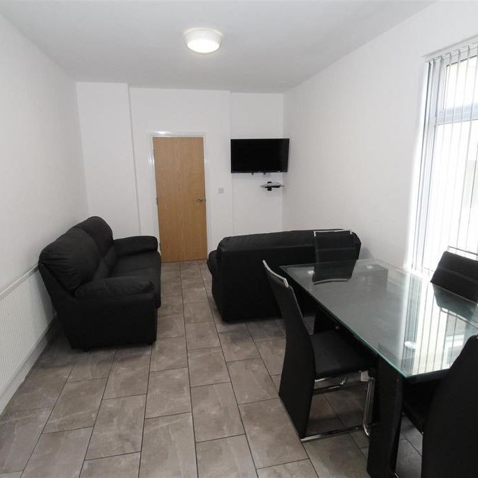 7 bedroom house to rent - Photo 1