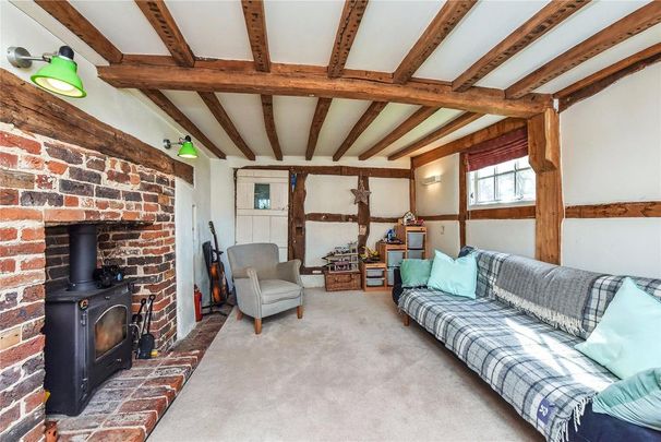 4 bedroom detached house to rent - Photo 1