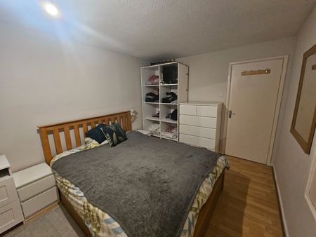 2 Bed End Terrace, Landmere Gardens, NG3 - Photo 5