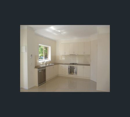 1/3 Breffna Street, Preston, Vic 3072 - Photo 1