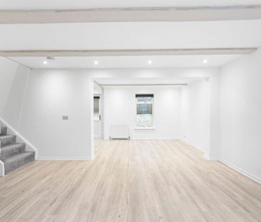 4 bedroom terraced house to rent - Photo 1