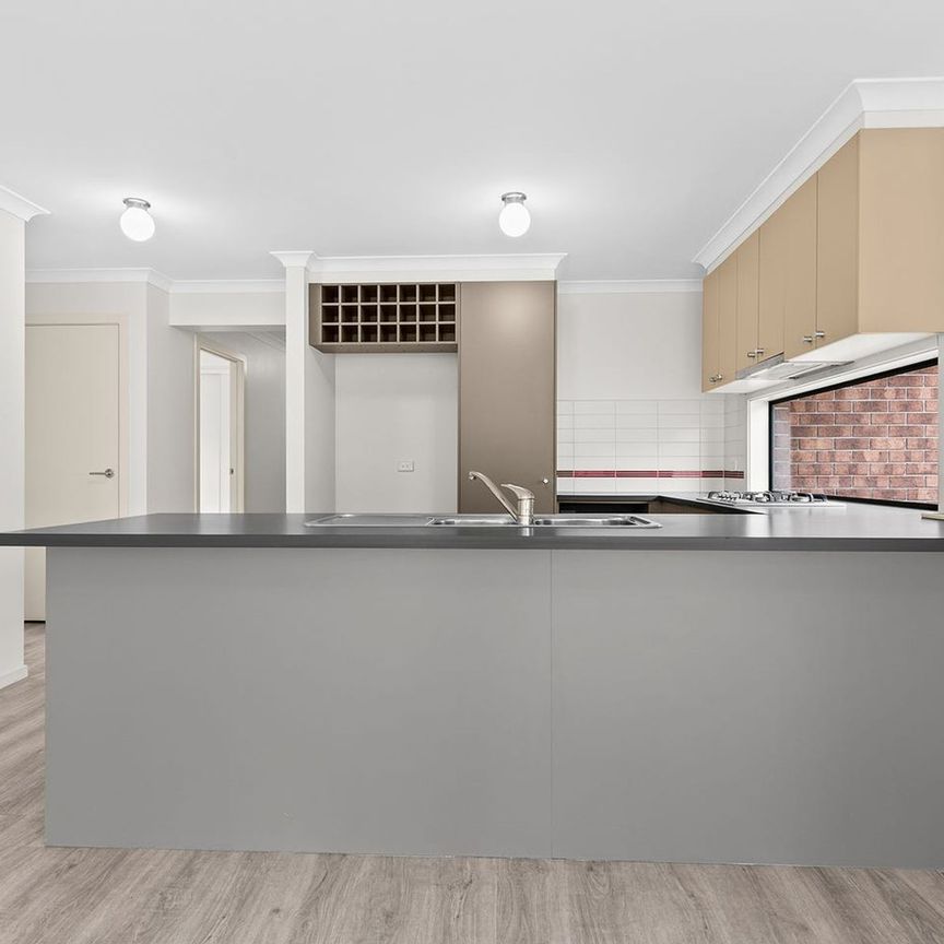 Spacious 4-Bedroom Family Home in Prime Brookfield Location - Photo 1