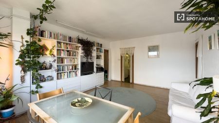 barcelona, Catalonia 08010 - Photo 2