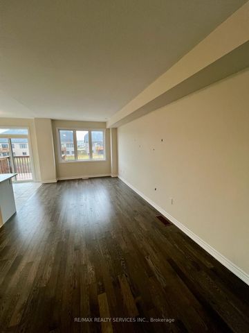 Townhouse For Lease | X8124300 - Photo 2