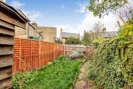 2 bedroom terraced house to rent - Photo 5