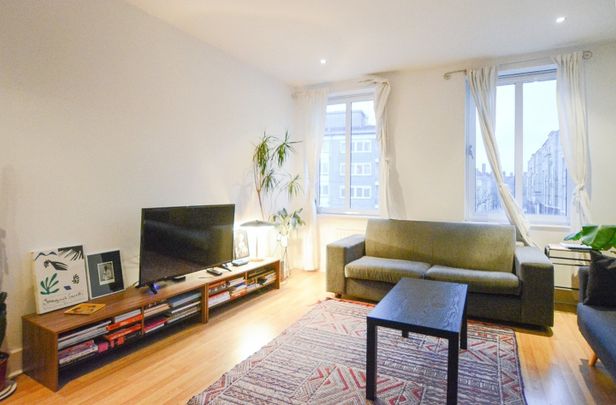 2 Bed Flat, Market Court, N1 - Photo 1
