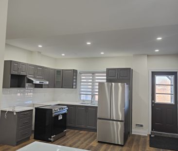 For Lease - 126 Degrey Drive, Brampton, Ontario - Photo 2