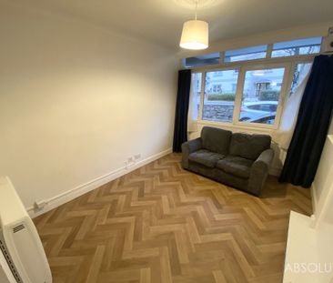 1 bed apartment to rent in New Road, Seaway Court New Road, TQ5 - Photo 1