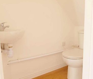 Walsall Street, Wednesbury, WS10 - Photo 1