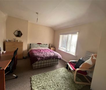 4 bedroom semi-detached house to rent - Photo 3