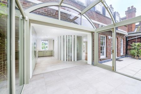 5 bedroom link detached house to rent - Photo 2