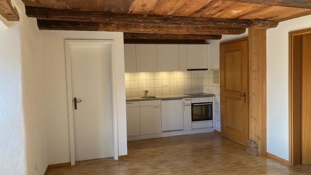 Charmante 2-Zimmer-Wohnung in historischem Gebäude Olten Innenstadt - Foto 1