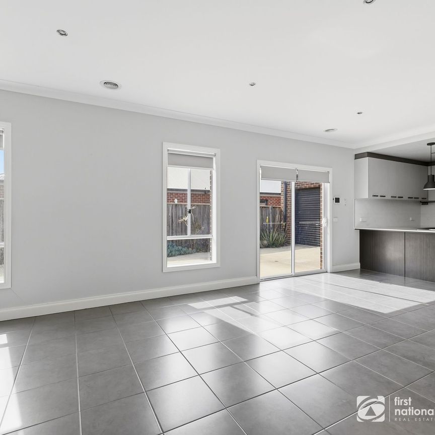 Perfect Family Living in a Prime Arnolds Creek Location - Photo 1