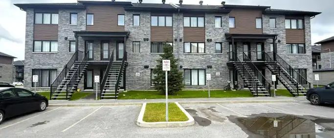 126 Rue du Britannia, #3 | 126 Rue du Britannia, #3, Gatineau - Photo 1
