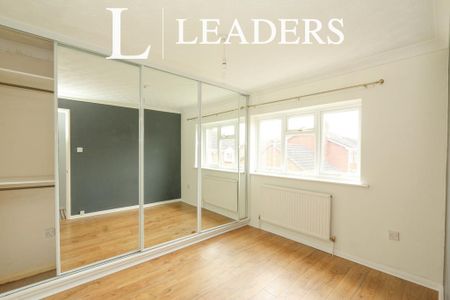 4 bedroom detached house to rent - Photo 4