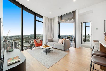 The Standard by Aria - Fully Furnished, Sub-Penthouse - Photo 2