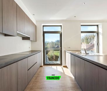Gerenoveerd duplex appartement met 3 slaapkamers en tuin in het cen... - Photo 1