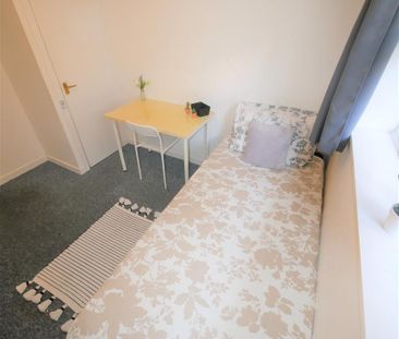 The Mount, Bournemouth, BH1 - Photo 5