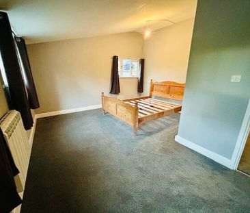 Staplecross - Photo 1