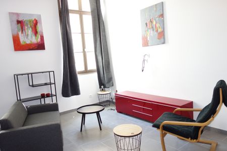 Location Appartement 2 pièces 45m² NIMES 30000 - Photo 3