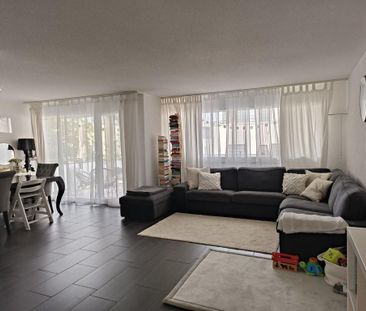 Nette Familienwohnung in Niederwangen! - Photo 1