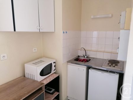Location Appartement 1 pièce 12m² BRIVE LA GAILLARDE 19100 - Photo 2