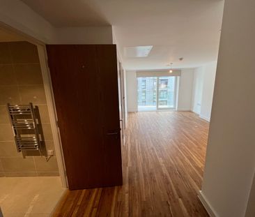 1 Bed Flat, Pomona Strand, M16 - Photo 1