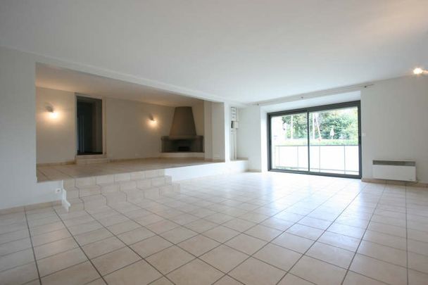 Location Appartement 4 pièces 128m² PRINGY 74370 - Photo 1