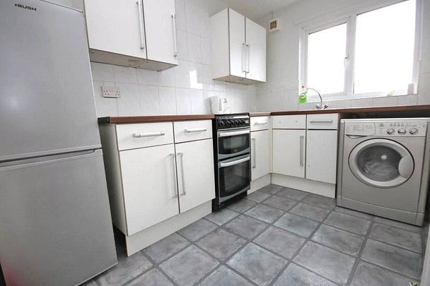 2 bedroom maisonette to rent - Photo 1