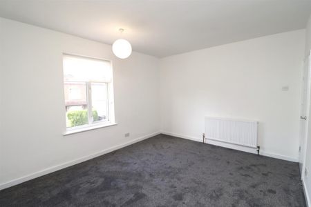 Arbury Road, Nuneaton - Photo 5