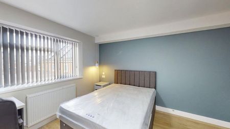 8 bedroom house to rent - Photo 2
