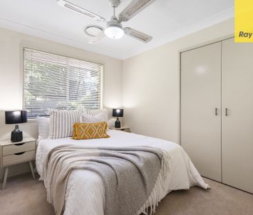 Rare gem in Wentworthville's prestigious 'Dorothy Mount' locale - Photo 1