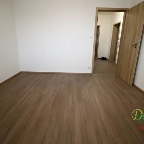 Pronájem ateliéru 3+kk se zahradou, 77 m - Fotografie 1