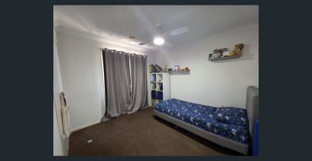 Family home metres from Shepparton Golf Club - Photo 2