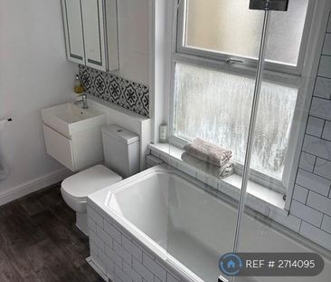 2 bedroom terraced house to rent - Photo 6