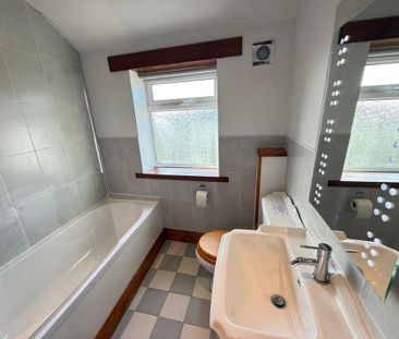 2 bedroom cottage to rent - Photo 6