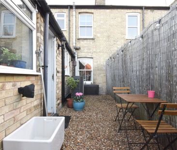 A well presented 2 bedroom terrace house situated in the popular Vi... - Photo 5