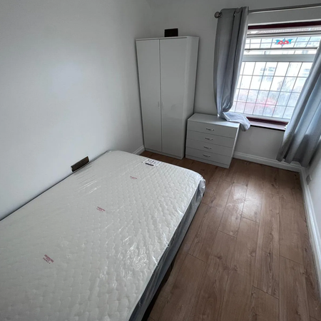 Bromhall Road - Photo 4