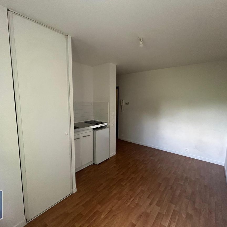 Location Appartement 1 pièce 18m² CORBEIL ESSONNES 91100 - Photo 1