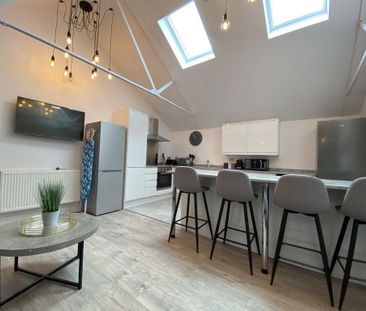 1 bedroom in a house share to rent - Photo 2
