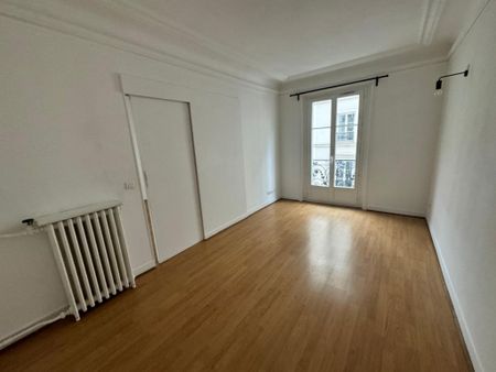 APPARTEMENT T3 A LOUER - PARIS 17EME ARRONDISSEMENT Batignolles 4 - 69.19 m - 2 165 € - Photo 4