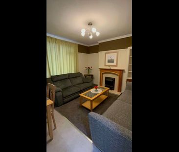 Room in a Shared Flat, Calder Road, EH11 - Photo 1