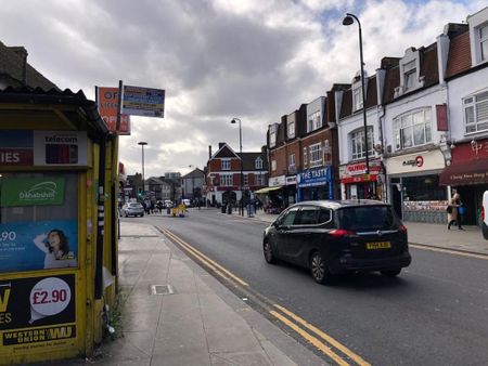 1 bedroom in a house share to rent - Photo 5