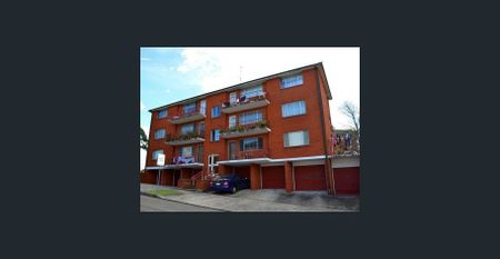 Modern 2 Bedroom w/ Lockup Garage in Prime Location - Photo 3