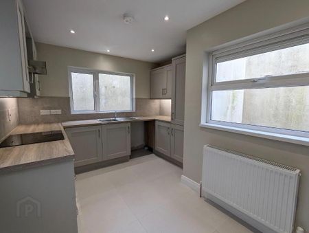 8 Valentia Place, Newcastle, BT33 0EH - Photo 3