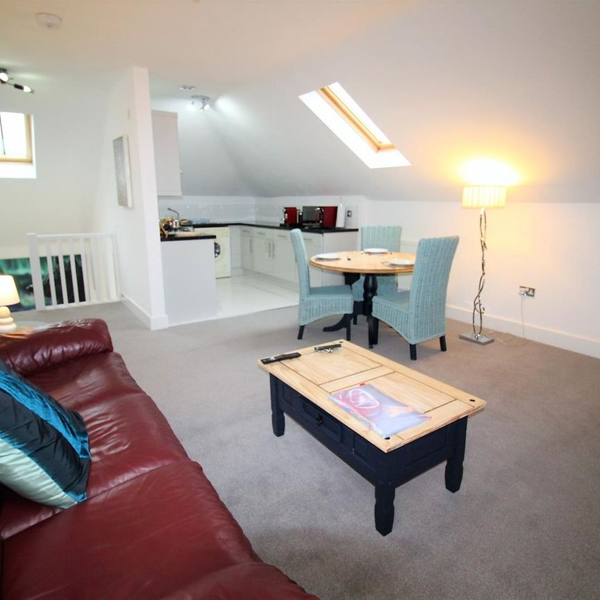 Apartment For Rent Merton Road, Southsea - Photo 1