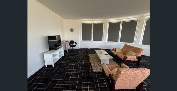 2 Bedroom 2 Bathroom Fully Furnished 1st Floor Apartment - Photo 1